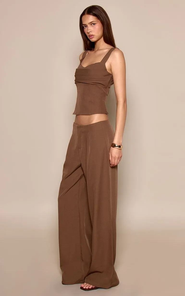 بلوزة بصدر مزموم - بني - 2