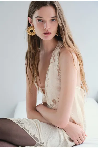 Hollow Sunburst Earrings