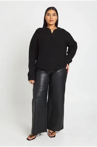 Plus Chunky Knit Collared V Neck Jumper - black