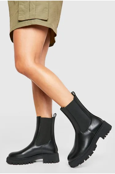 Tab Detail Chunky Chelsea Boots - black