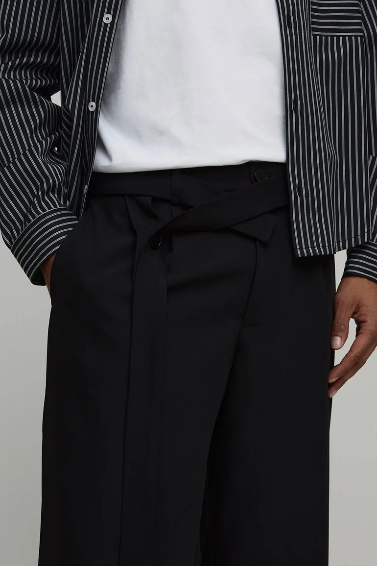 Wide Leg Belt Detail Pleated Trouser - black - 2