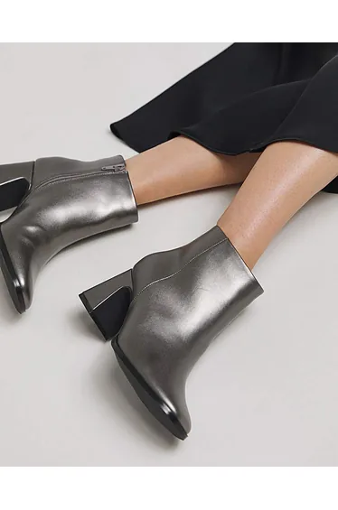 Block Heel Low Cut Boots Ex Wide