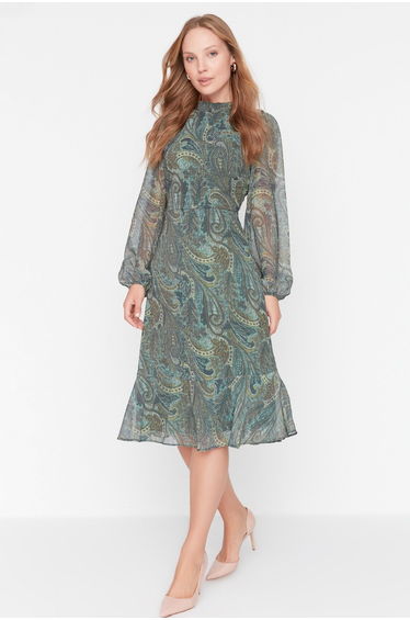 Green A-Line Midi Skater Dress with Long Sleeves product thumbnail 3