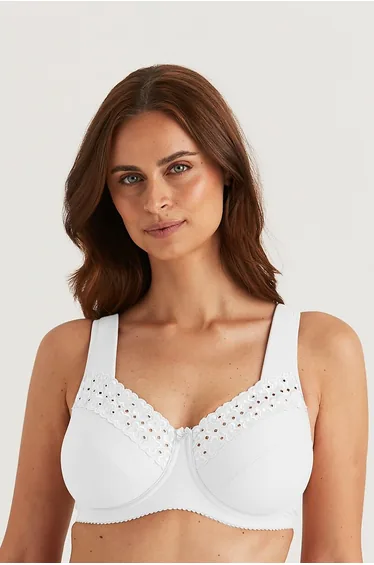 Broderie Anglaise Bra