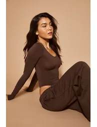 DSGN Studio Butter Soft Scoop Neck Long Sleeve Bodysuit - dark chocolate - 1