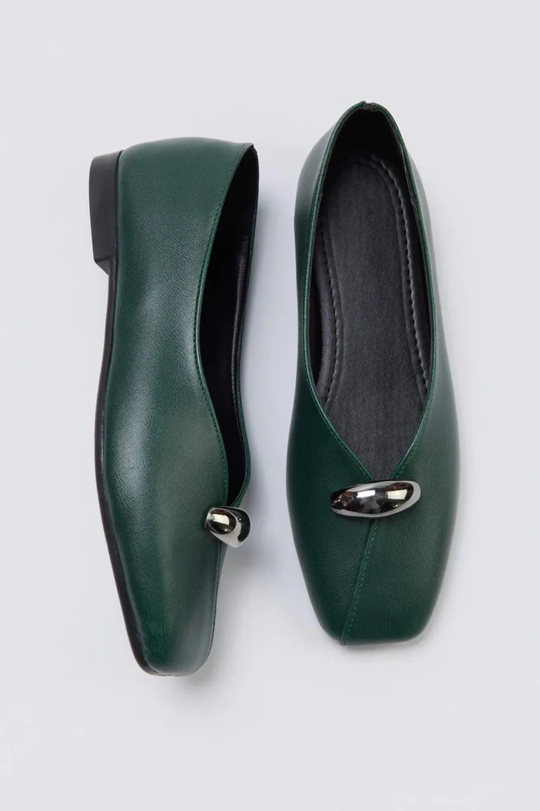 Green Accessory Detail Square Toe Women Ballet Flats - 2