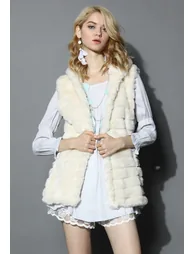 Chicwish Faux Fur Hooded Quilt Vest in Cream
