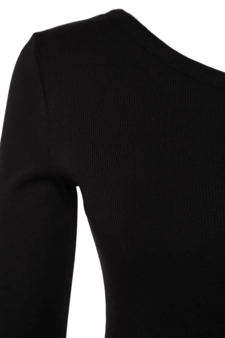 Plus Size Blouse - Black - Fitted - 6