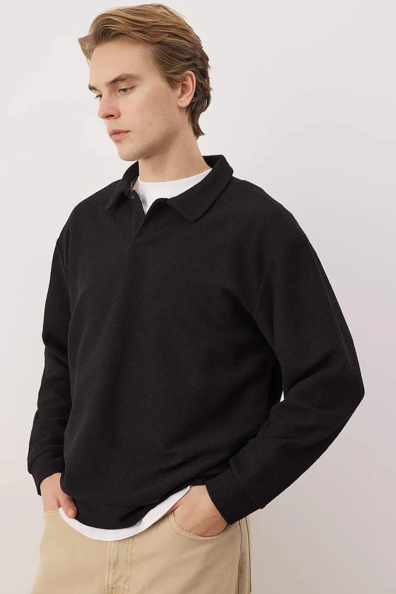 Black new oversize/wide cut polo neck thick snap sweatshirt