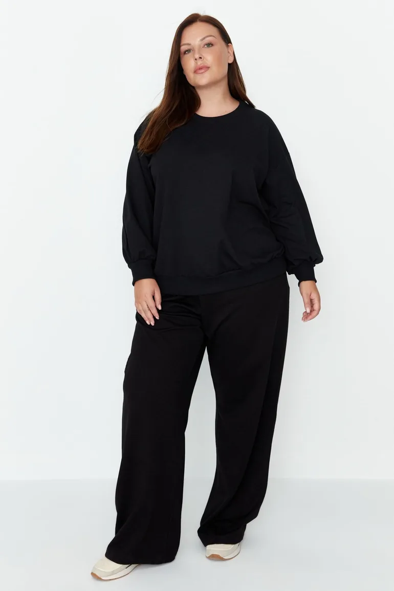 Plus Size Sweatpants - Black - Wide leg - 6