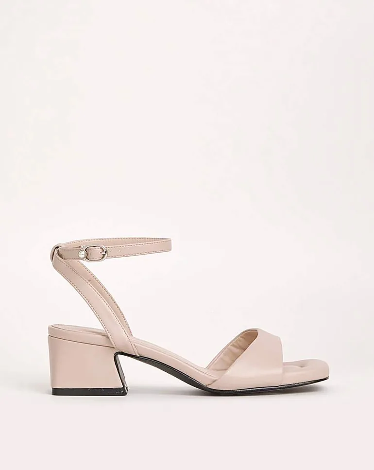 Barely There Low Block Heel Wide - 6