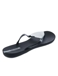 Women's Ipanema Maxi Heart Flip Flops in Black - 3
