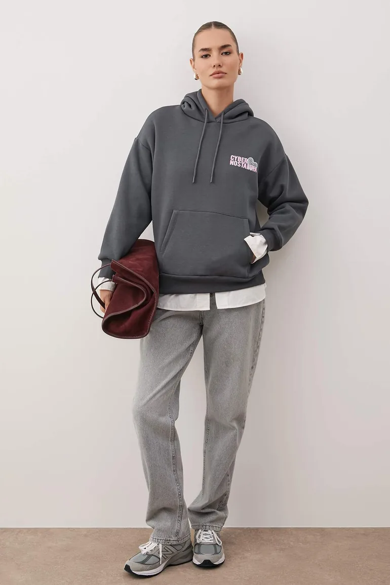 Anthracite back slogan printed oversize/wide mold hooded knitted sweatshirt