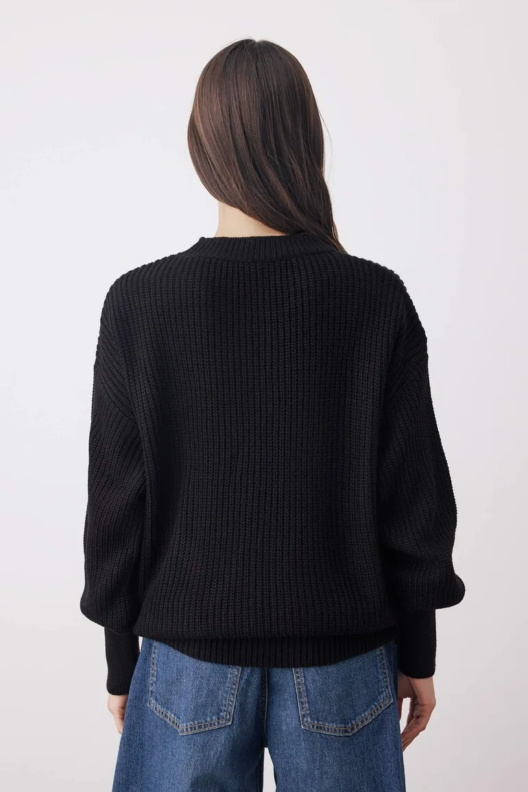 Sweater - Black - Oversize - 1