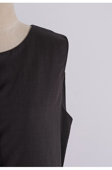 Understated Tie Waist Sleeveless Buttoned Vest in Black for Office Casual & City Strolls product thumbnail 3