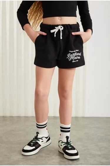 thread printed girls shorts Black Shorts