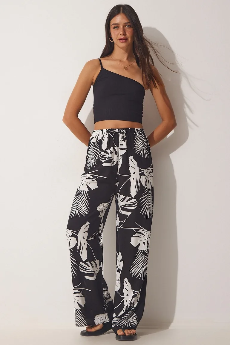 Pants - Black - Wide leg - 2
