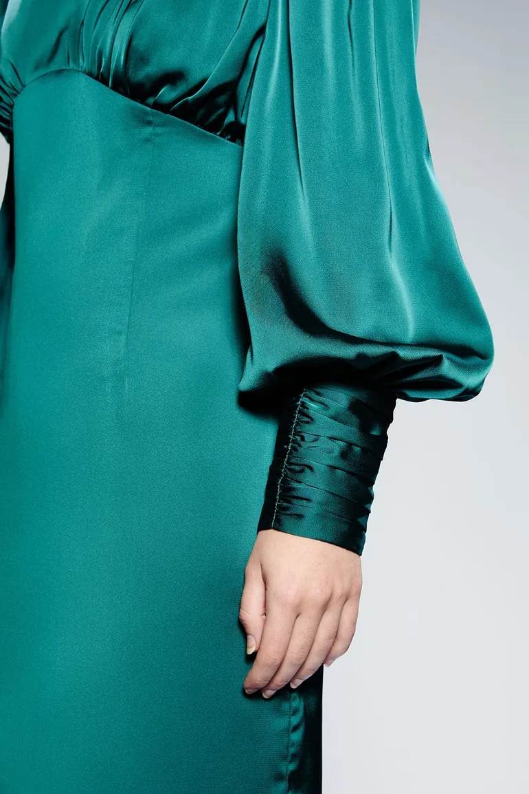 Runway 1.8.1.8 High Neck Long Sleeve Satin Midi Dress - 3