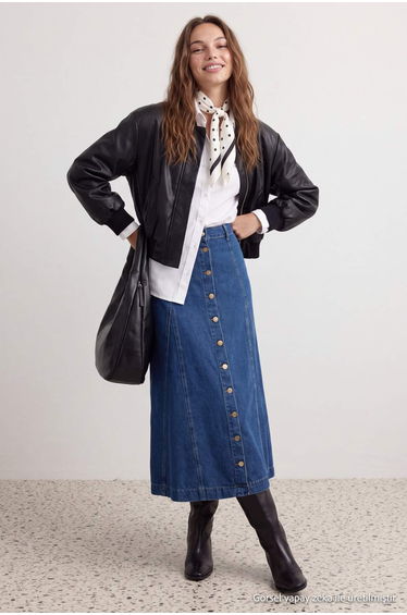 Blue 100% Cotton Front Buttoned Maxi Denim Skirt product thumbnail 4
