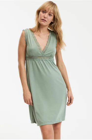 Lace Detail Sleeveless Nightdress
