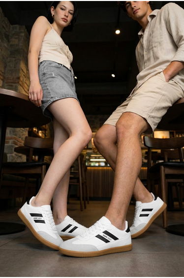 DS Satry White Black Unisex Sneakers