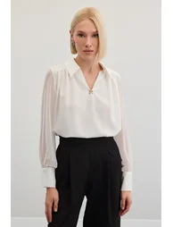 Loose Blouse with Accessories - 2