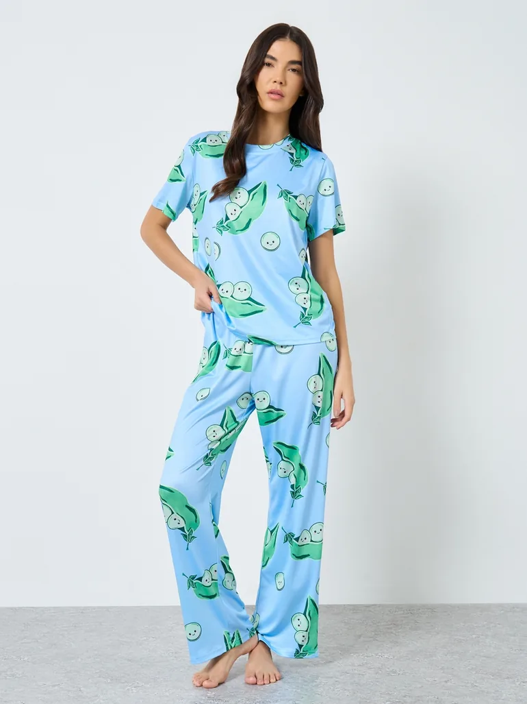 Pea Pod Graphic Print T-Shirt and Pyjama Set