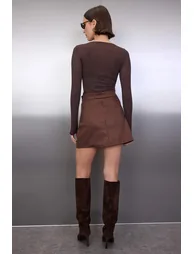 Brown a-line/bell opening mini suede knitted skirt - 3