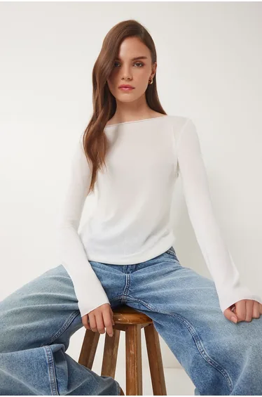 Women's Bone Boat Neck Seasonal Knitwear Blouse