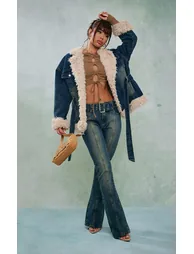 بنطلون جينز بحزام بحافة واسعة لون كحلي 