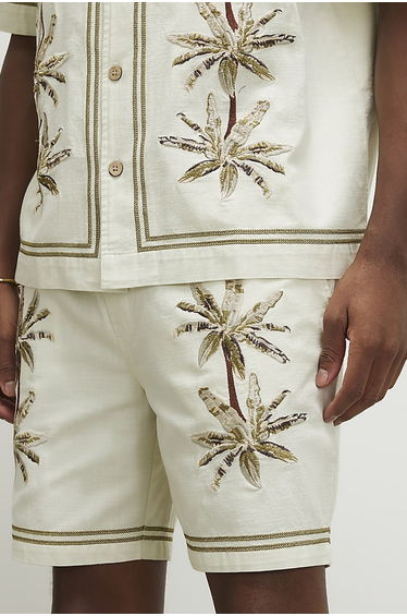Green Palm Tree Shorts product thumbnail 4