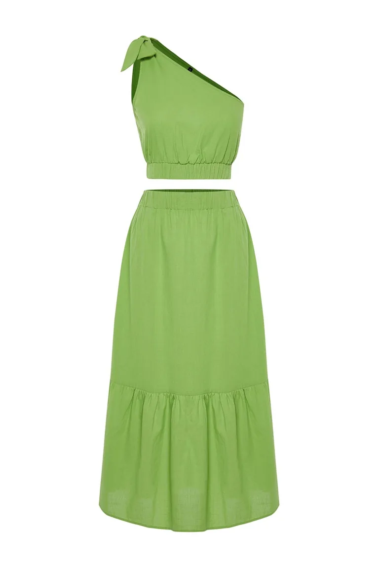 Green Woven One-Shoulder Blouse and Skirt Suit - 6