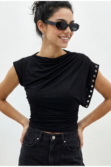 LUCCI Fitted Crop Boat-Neck Blouse