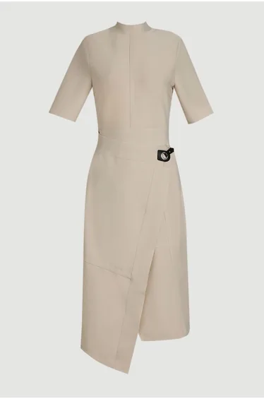 فستان ميدي محبوك بنمط شرائح