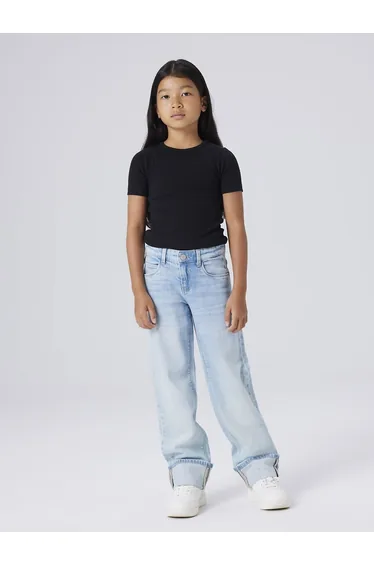 Wide Leg Straight Jeans