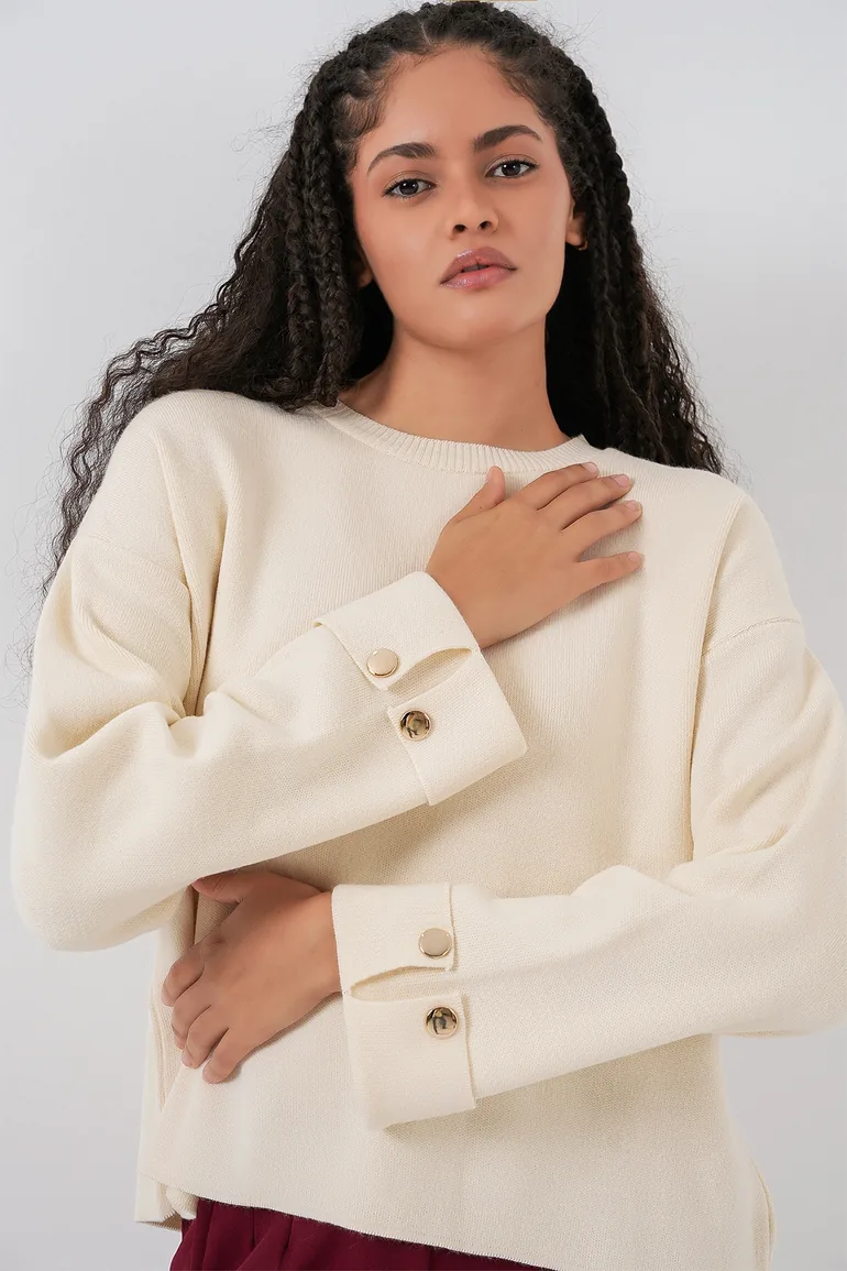 Women's oversize knitwear sweater with cufflinks - 3