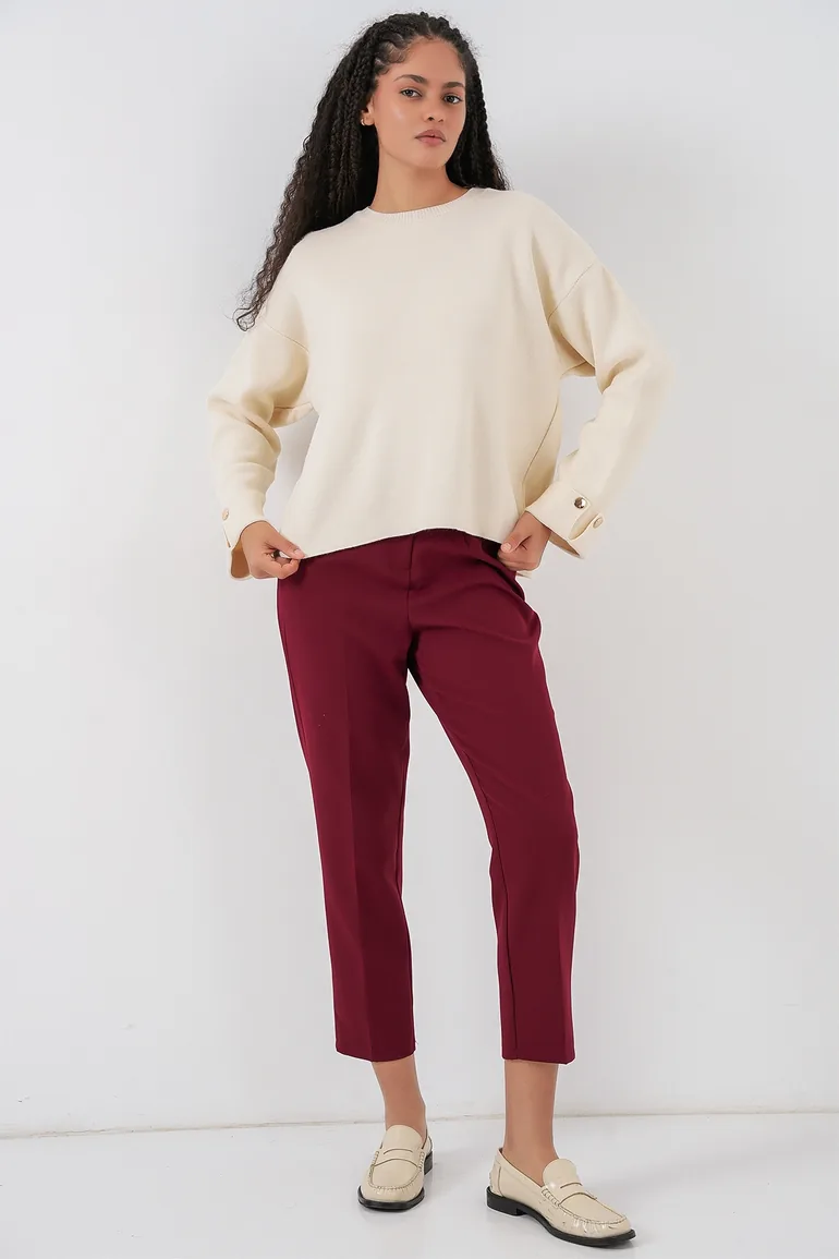 Women's oversize knitwear sweater with cufflinks - 1