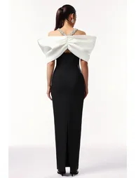 فستان ماكسي بقصة مستقيمة مزين بالخرز بياقة هالتر - 5