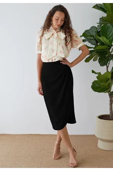 Side Pleated Tulip Midi Skirt in Black