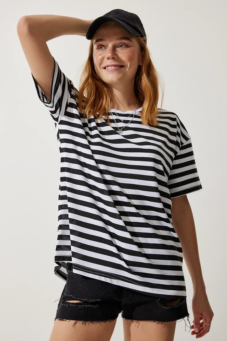 Women's Black Crew Neck Striped Oversize Knitted T-Shirt - 1