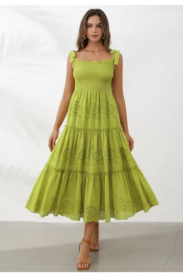 فستان ماكسي مزموم بربطة بحمالات رفيعة بتطريز - أخضر