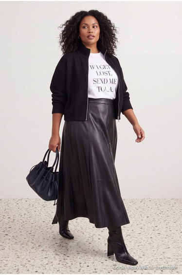 Black Woven Faux Leather Midi Plus Size Skirt product thumbnail 2