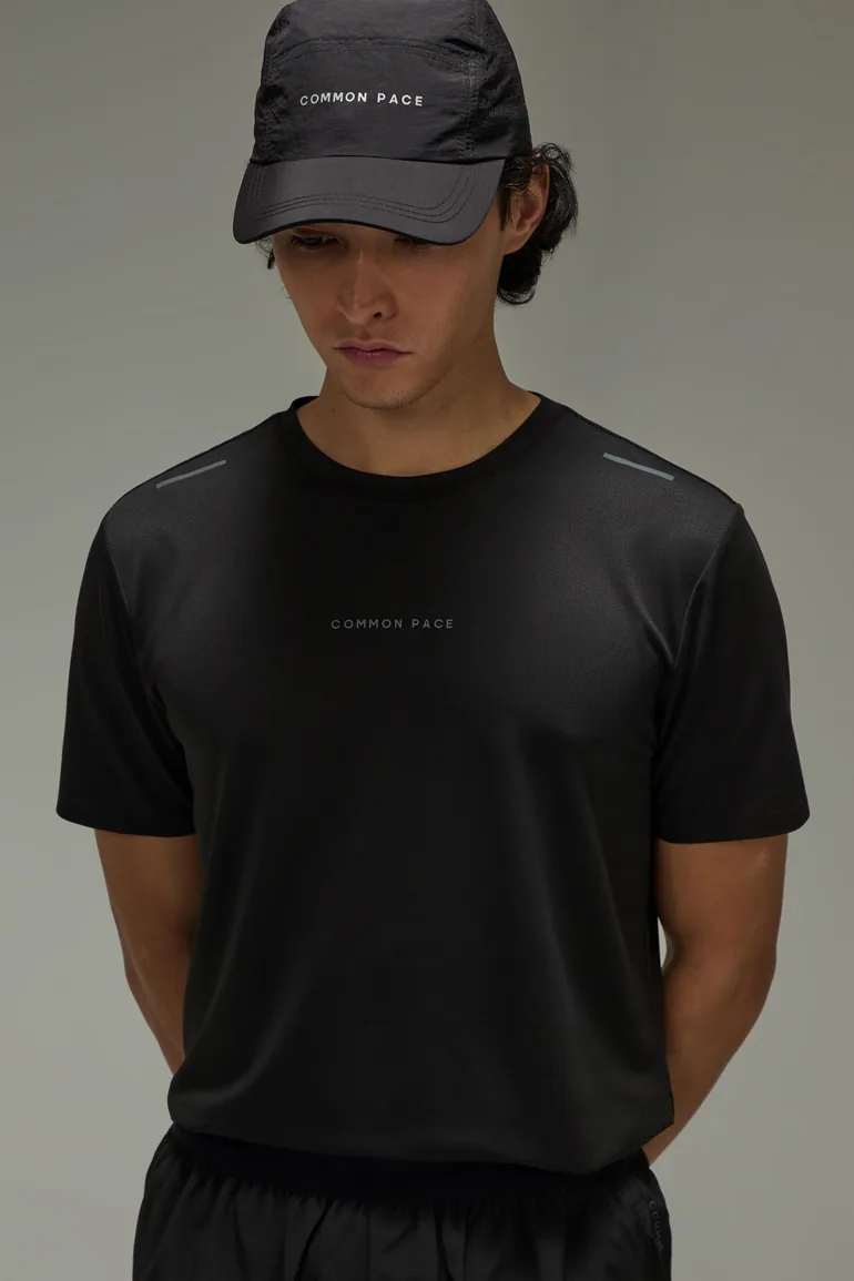 Common Pace Running Ultra Regular Fit T-Shirt - black