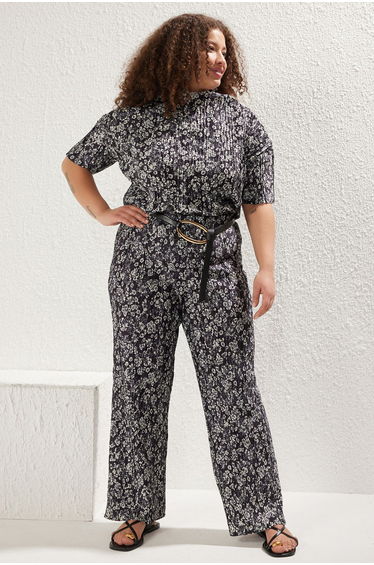 Black Floral Patterned Wide Leg Bürümcük Fabric Knitted Plus Size Trousers