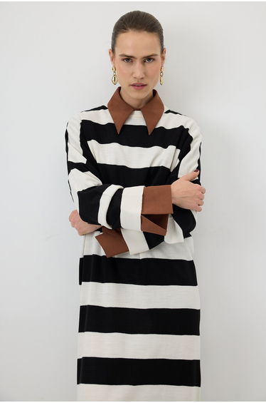 STRIPED OVERSIZE KNIT DRESS product thumbnail 2