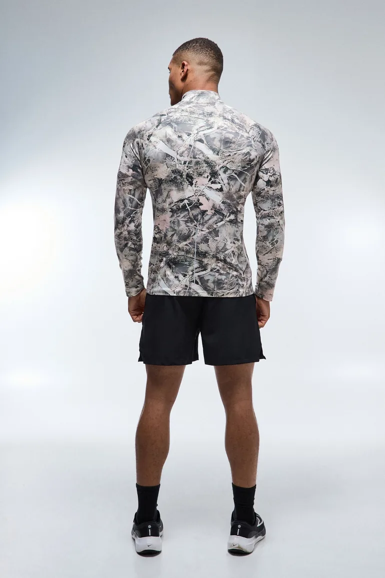 Man Active Performance Regular Fit 1/4 Zip - camo - 2