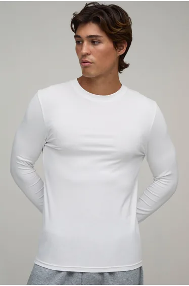 Essential Muscle Fit Long Sleeve T-Shirt - white