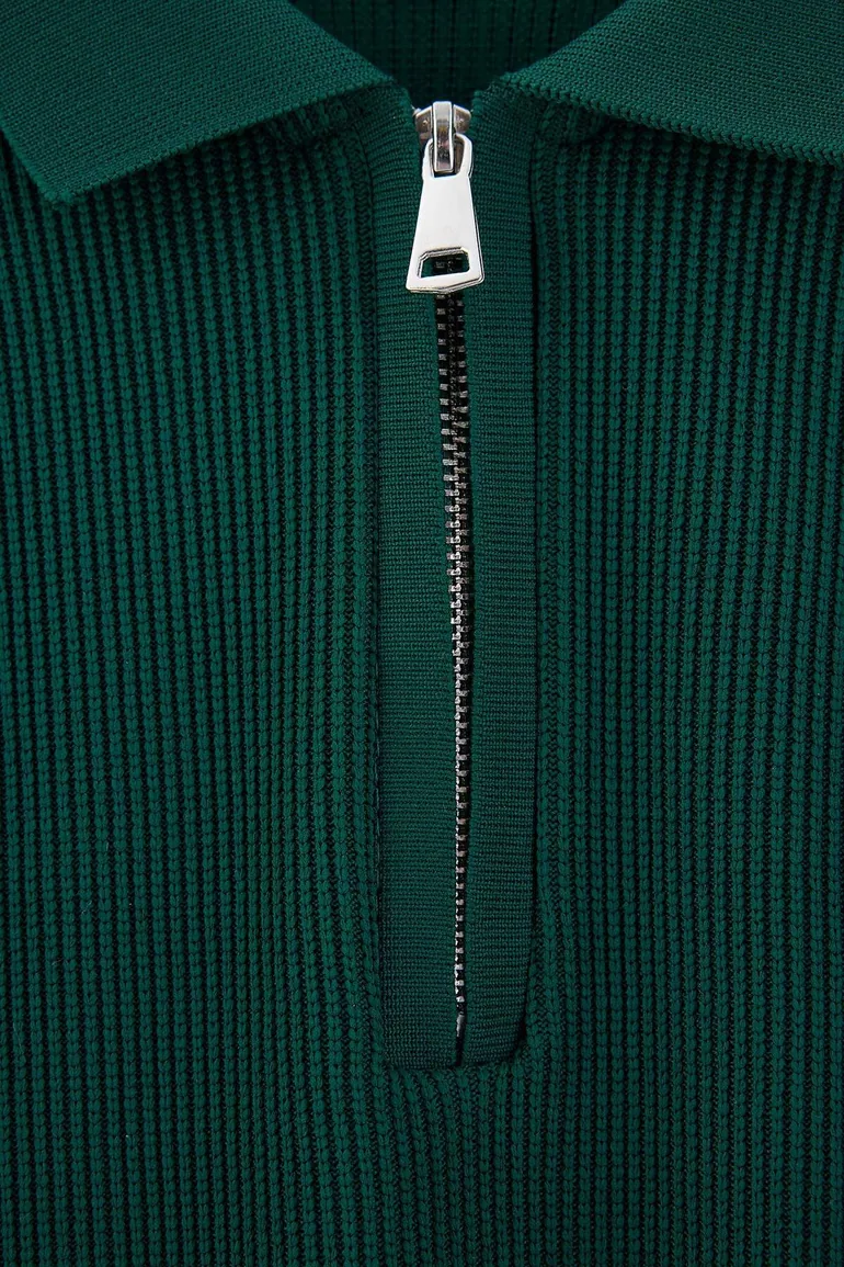 Emerald Green Regular/Normal Cut Textured High Neck Knitwear Sweater - 2