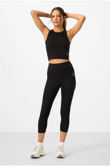 TOMMY Women's Sleeveless Active Set With Capri Leggings