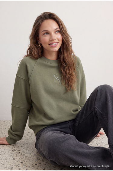 Khaki Crew Neck Regular Fit Embroidered Thick Inside Fleece Knitted Sweatshirt product thumbnail 2